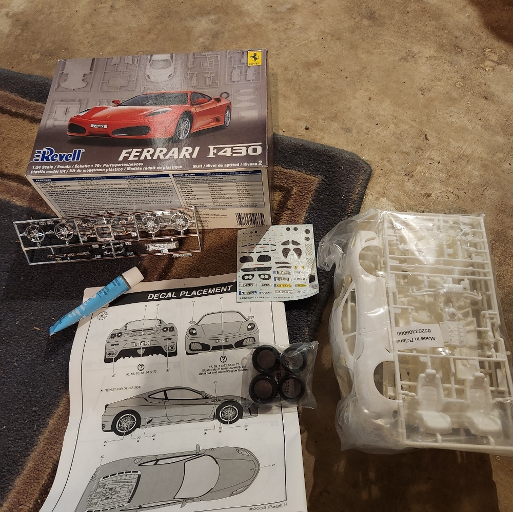SOLD Model Cars Kits - Picture 3 of 3